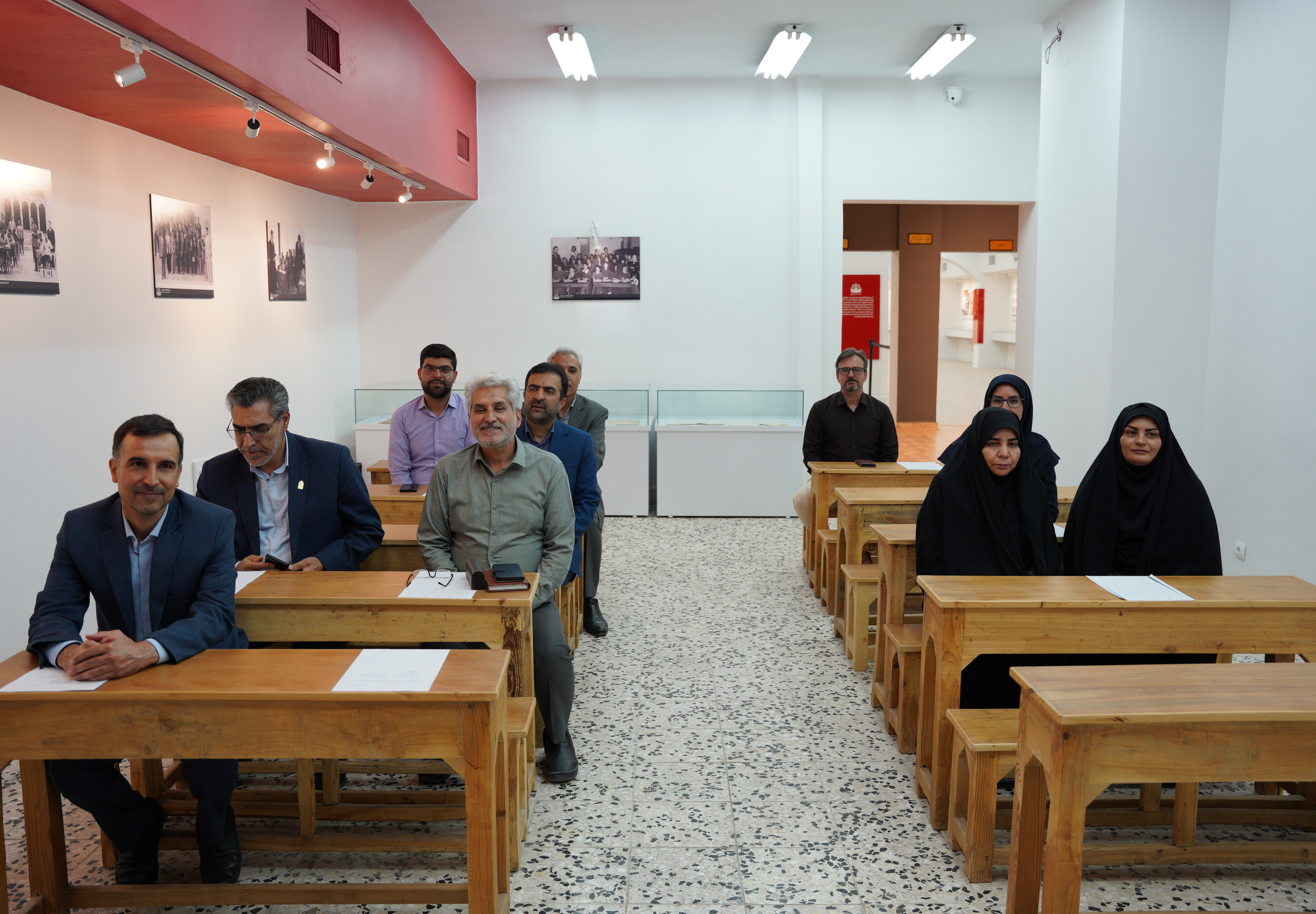 بازدید کارکنان حوزه ریاست دانشگاه بیرجند از موزه و مرکز اسناد/ تجدید میثاق با هویت نیم‌قرنی نگین آموزش عالی شرق